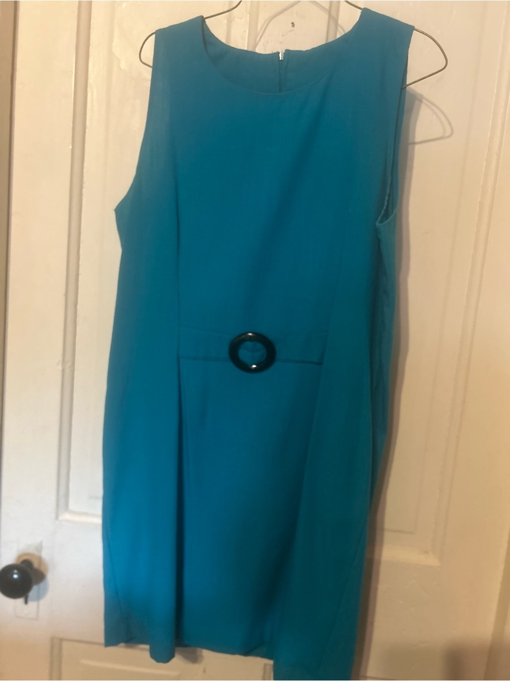 Sleeveless Teal Midi Shift Dress with Decorative Waist Ring